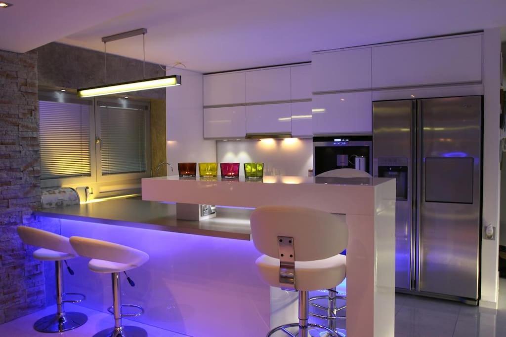 Nice Life - Luxury Apartment In The Old Town. Bratysława Zewnętrze zdjęcie