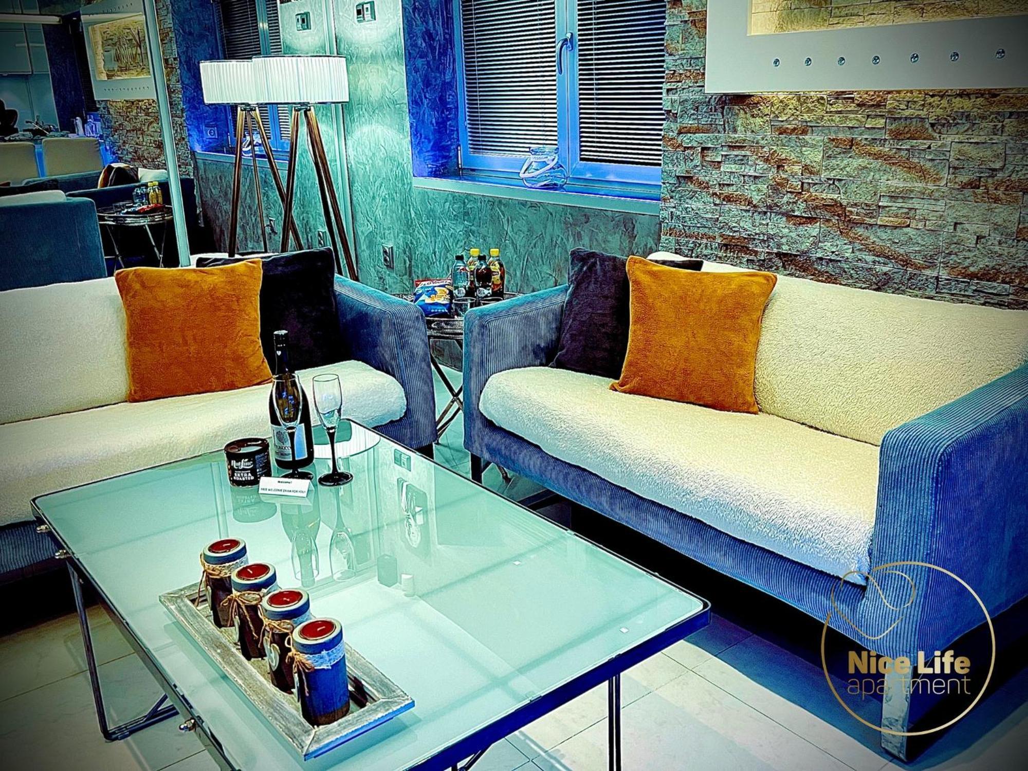 Nice Life - Luxury Apartment In The Old Town. Bratysława Zewnętrze zdjęcie